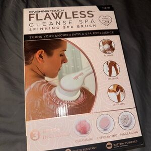 Finishing Touch Flawless Cleanse Spa Spinning Brush - White